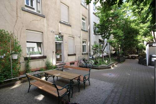 Hof - Etagenwohnung mit 62,00 m² in Frankfurt am Main zur Miete