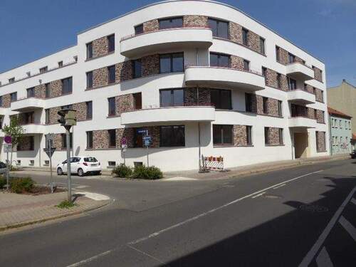 Objektansicht - Attraktive 4-Zimmer-Wohnung mit Balkon und Gäste-WC