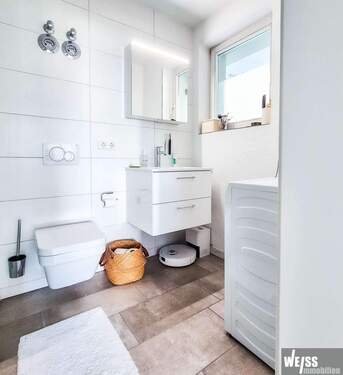 Bad - Etagenwohnung mit 66,00 m&sup2; in Würzburg zur Miete