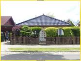Straßenansicht - Birkenwerder! Neuwertiger Massivbungalow mit Komfortausstattung ruhiger Bestwohnlage