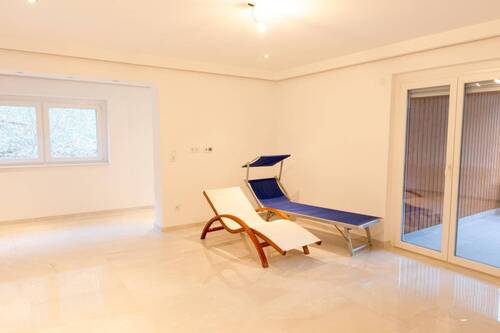 Das Zimmer mit Balkon - 3 Zimmer Etagenwohnung in Münstertal