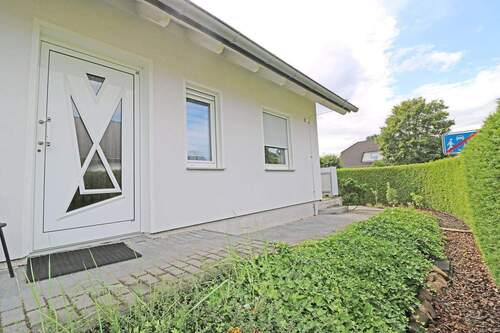 Hauseingang - 6 Zimmer Einfamilienhaus zum Kaufen in Dessau-Roßlau