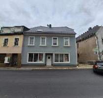 Charmantes Stadthaus mit Gewerbeanteil in Kirchenlamitz - provisionsfrei zu erwerben