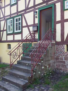 Bild 2 - 7 Zimmer Mehrfamilienhaus, Wohnhaus zum Kaufen in Kirchheim