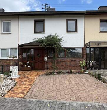 558968515_1453422033460370_6497961889087667842_n.j - Einfamilienhaus mit Garten direkt an der Grenze Luxemburg