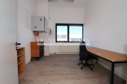 M2145 Halle 1 Büro OG - 