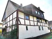 rechte Seitenansicht - 9 Zimmer Einfamilienhaus in Bevern