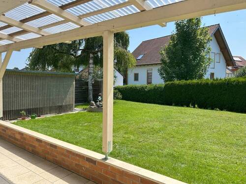 Blick Terrasse richtung Garten - 