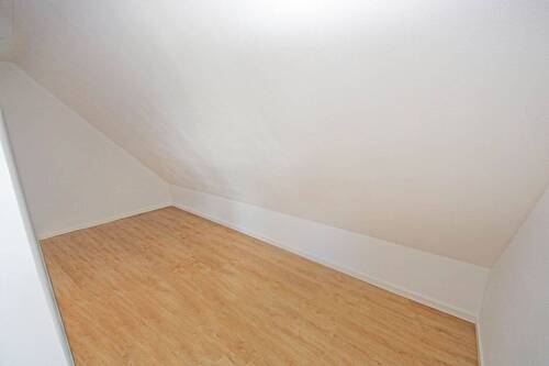 ... Ankleide im DG - 