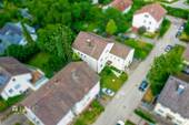 Luftbild - 8 Zimmer Mehrfamilienhaus, Wohnhaus zum Kaufen in Karlsruhe