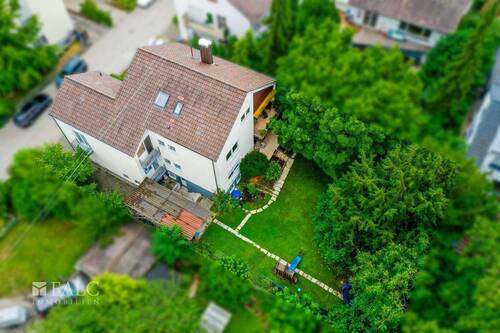 Luftbild - Mehrfamilienhaus, Wohnhaus mit 240,00 m² in Karlsruhe zum Kaufen