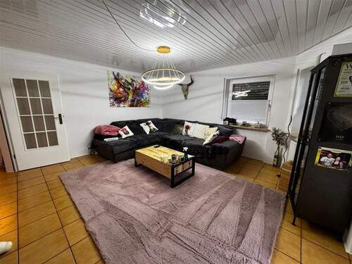 Wohnzimmer - 3 Zimmer Etagenwohnung in Offenburg