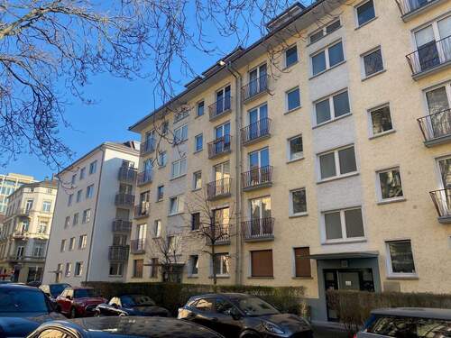 Außenansicht I - 2 Zimmer Etagenwohnung zum Kaufen in Frankfurt am Main