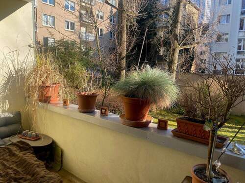 Balkon Ansicht I - Etagenwohnung mit 51,30 m² in Frankfurt am Main zum Kaufen