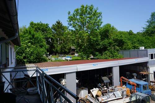 Blick vom Haus in den rückwärtigen Hof - 