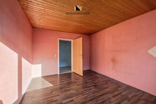 Zimmer 1 - 3 Zimmer Etagenwohnung zum Kaufen in Leonberg