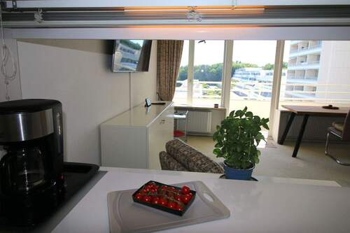 Küche mit Durchreiche - 