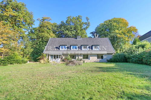 Bestandsgebäude und Gartenseite - 