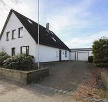 Gestaltbares Zuhause: Großzügiges Einfamilienhaus mit Garten und viel Potenzial in Uetersen