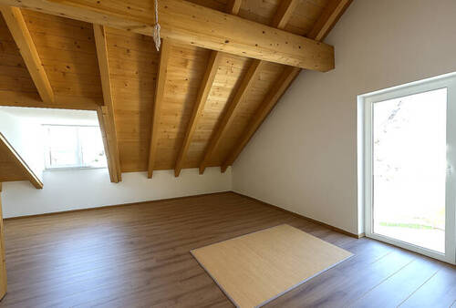 Studio - 