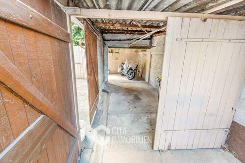 Garage - 