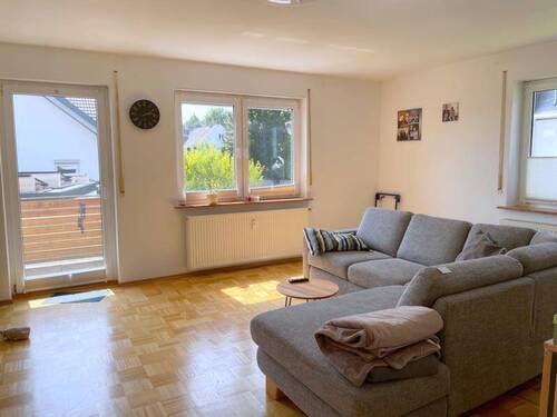 Wohnzimmer - 3 Zimmer Etagenwohnung zur Miete in Rennerod