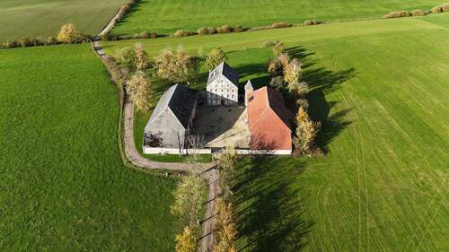 DJI_20251030150841_0016_D.JPG - Die besondere Immobilie-ein Ort mit Seele, Geschichte und Weitblick