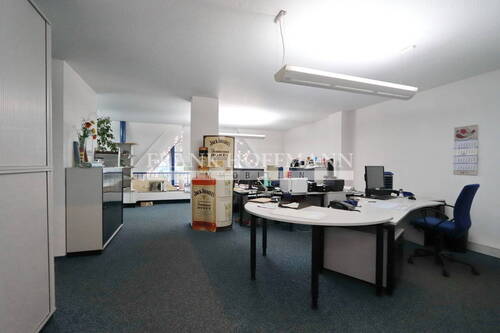 V9321 Bürotrakt 1.OG Großraumbüro - 
