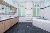 Badezimmer 1.Obergeschoss - 