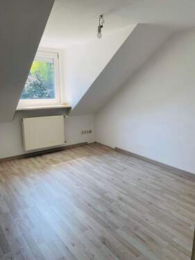 Zimmer-OG.jpg - 