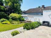 Gartenblick-Teich.jpg - 6 Zimmer Einfamilienhaus zum Kaufen in Straubing