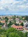 Sicht auf Freiburg - Exklusive 2-Zimmer-Eigentumswohnung mit Panoramablick über Freiburg