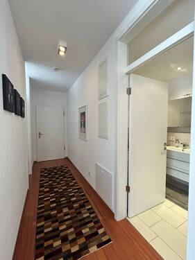 Flur, Eingangsbereich - 2 Zimmer Etagenwohnung in Freiburg im Breisgau