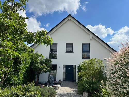 Eingang - 4 Zimmer Einfamilienhaus zum Kaufen in Schweitenkirchen