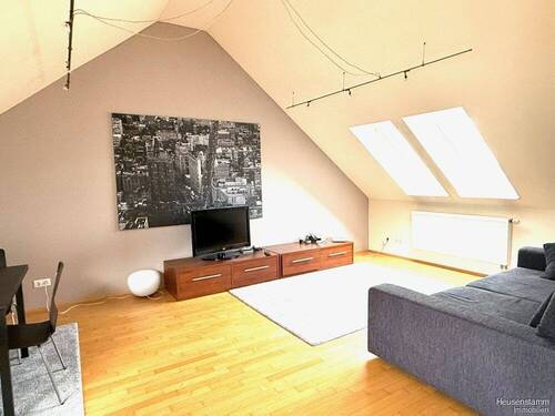 Wohnbereich - 2 Zimmer Etagenwohnung zur Miete in Heusenstamm