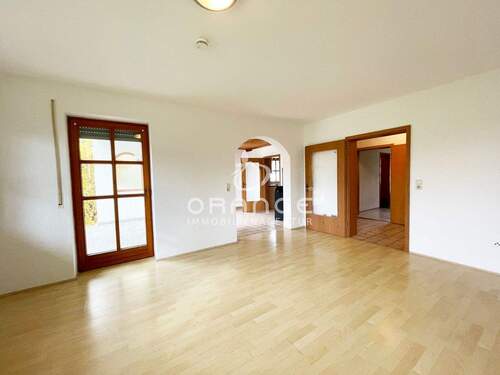 Platz genug im Wohnzimmer ist vorhanden - 