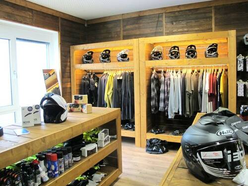 Laden mit Umkleidekabine - 