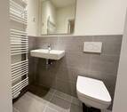 Bad 2 mit Dusche - 