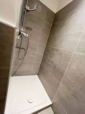 Bad 2 Dusche - 
