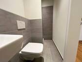 Bad 2 mit Dusche - 