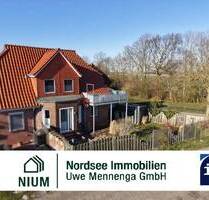 DEICHNAH AM FELDRAND. WOHNHAUS MIT 2 WOHNUNGEN IN SEHR RUHIGER LAGE. - Hagermarsch