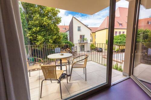 Beispiel Balkon FeWo - 1 Zimmer Mehrfamilienhaus, Wohnhaus zum Kaufen in Erfurt