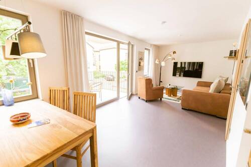 Beispiel FeWo Wohnzimmer - 1 Zimmer Mehrfamilienhaus, Wohnhaus in Erfurt