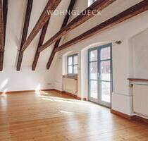 HISTORISCHES JUWEL: DENKMALGESCHÜTZTES STADTDOMIZIL MIT GARTEN (MEHRFAMILIENHAUS) - Augsburg Innenstadt