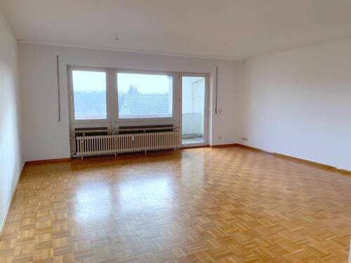 Wohnzimmer - 3 Zimmer Etagenwohnung zur Miete in Großseifen