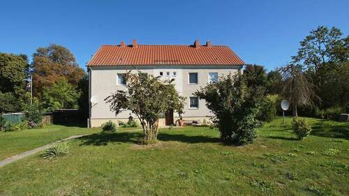 BILD1 - Modernisiertes Mehrfamilienhaus auf großem Grundstück in schöner Lage von Hohenfinow
