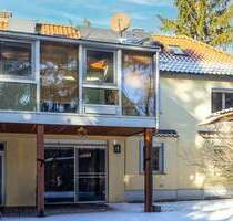 Modernisierte Doppelhaushälfte mit Sauna, Wintergarten und großzügigem 2.332 m² Grundstück - Stein Deutenbach