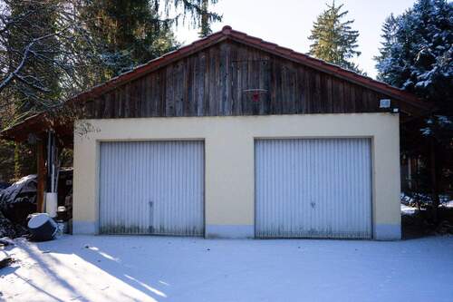 Garage - 8 Zimmer Mehrfamilienhaus, Wohnhaus in Stein