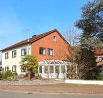 Attraktives Zweifamilienhaus in beliebter Lage - Preußisch Oldendorf