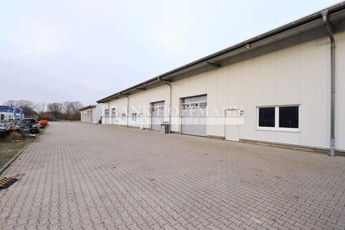 M2496-1 Außenansicht - Halle zur Miete in Henstedt-Ulzburg